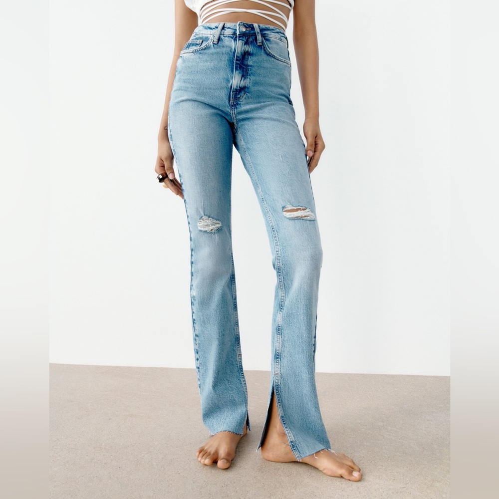 Zara HIGH RISE FLARED SLIM FIT Z1975 JEANS